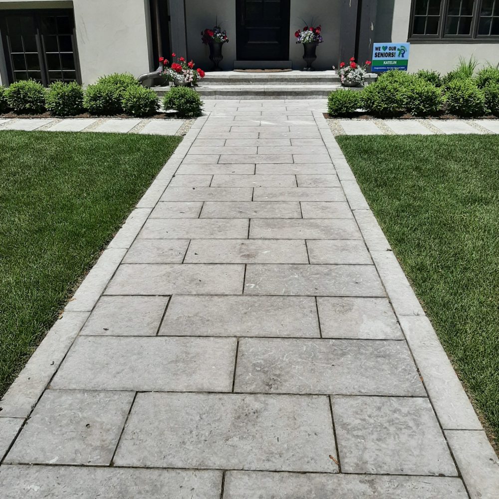 Rustic Flamed Top Grey Patterned Flagstone